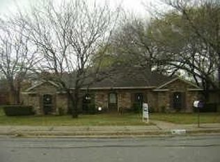 427 Edmonds Way, Desoto, TX 75115