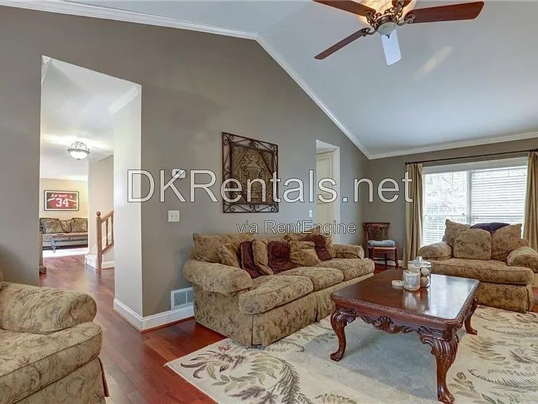 4492 Coventry Way NE — Photo 5