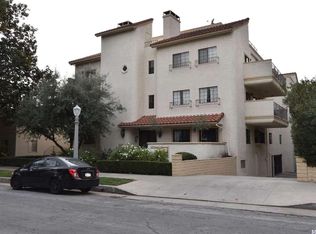 227 S Madison Ave #302, Pasadena, CA 91101