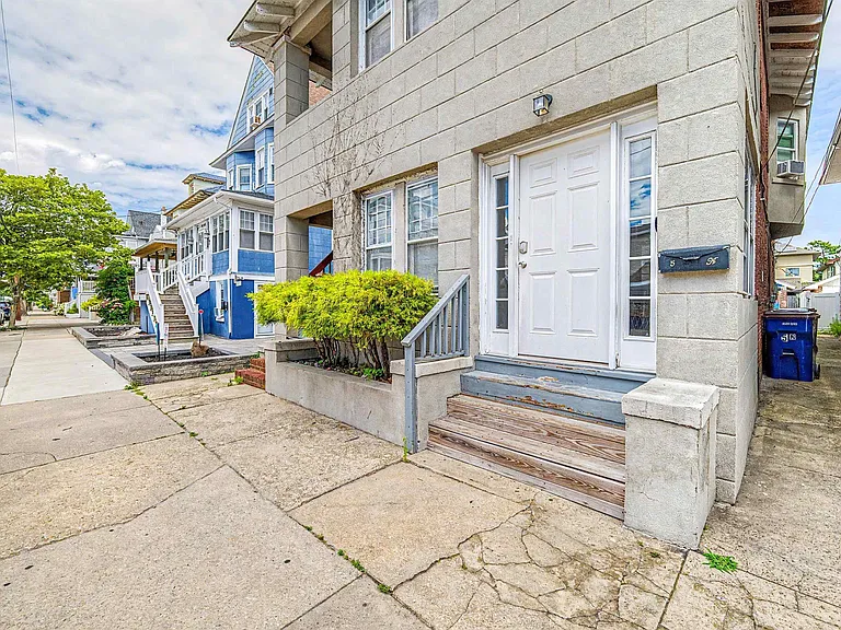 5 N Newport Ave #1 — Photo 2