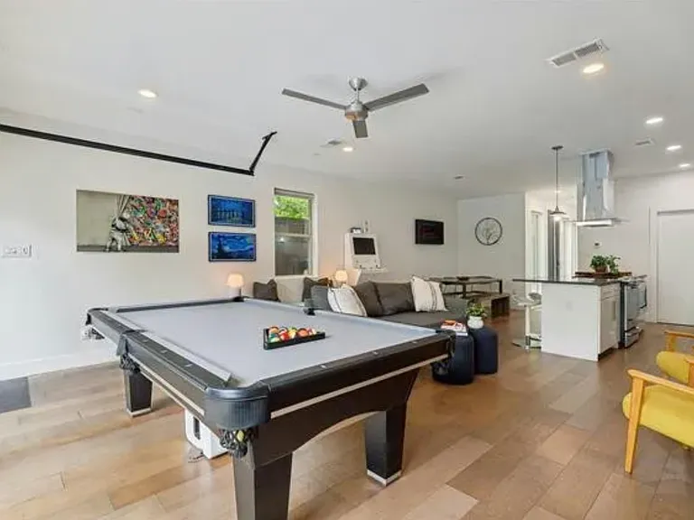 4413 Roseland Ave — Photo 24
