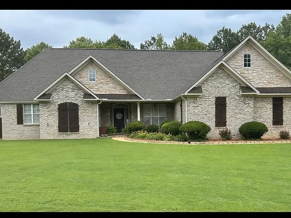 124 Lake Point Dr, Saltillo, MS 38866