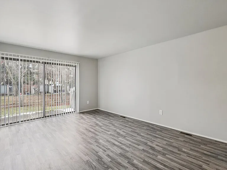 Cityside Apartments and Townhomes — Photo 48