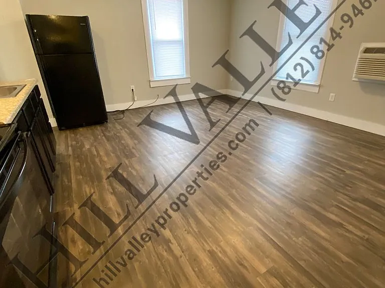 1462 S 7th St — Photo 2