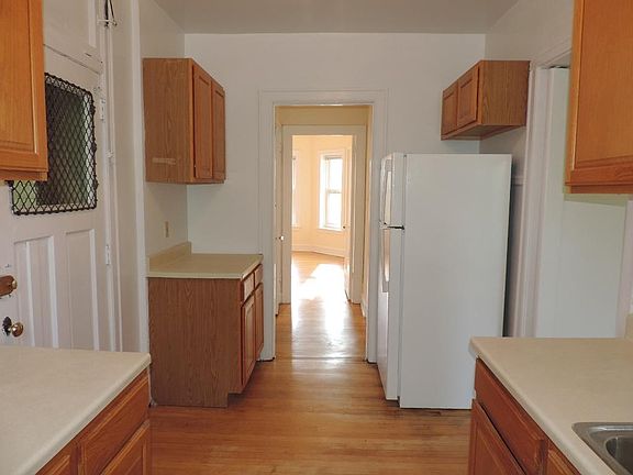 5th image of 535 Hinman Ave APT E1