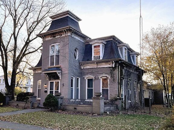 2nd image of 226 S Orange St