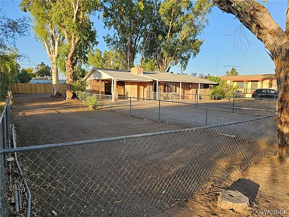 2nd image of 2040 E Hackamore Drive