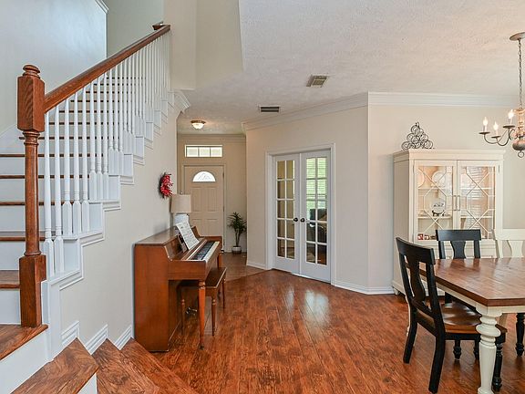 5th image of 7110 Cornflower Ln