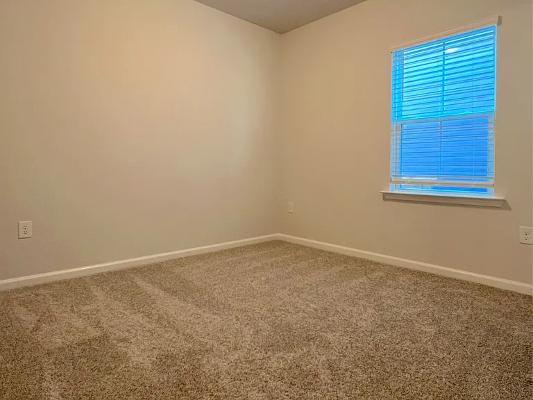 728 Denberg Ln — Photo 24