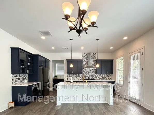 382 Tillman Pass, Woodstock, GA 30188