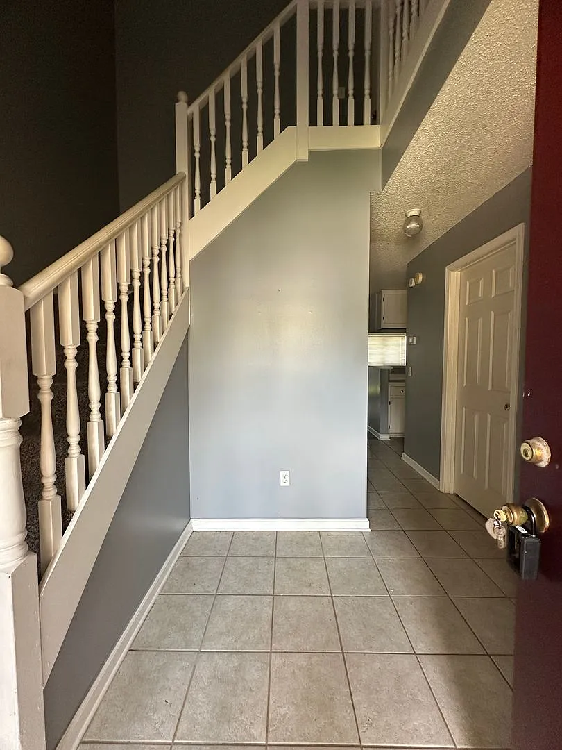 Dunwoody Subdivision — Photo 2