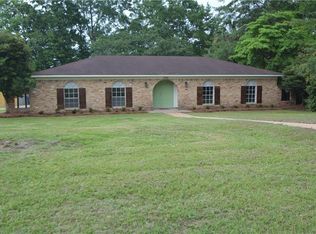 304 Chase Dr, Saraland, AL 36571