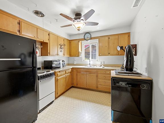 5th image of 3355 Maywood Dr SE