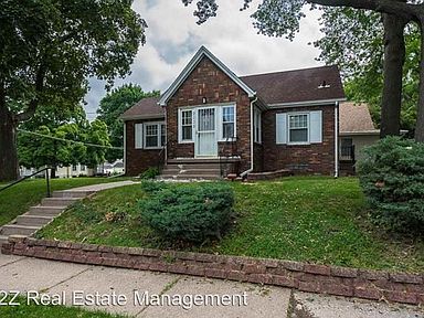 2035 Davie St Davenport Ia 52804 Zillow