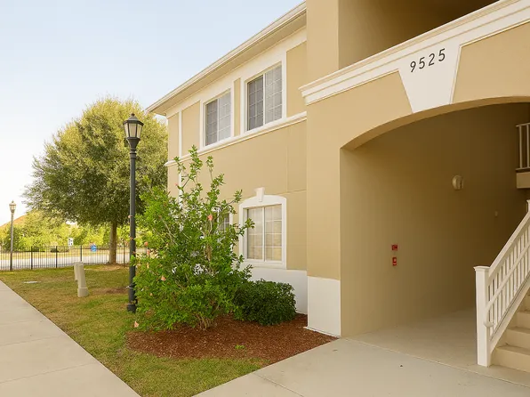 9525 Grovedale Cir Unit 202, Riverview, FL 33578