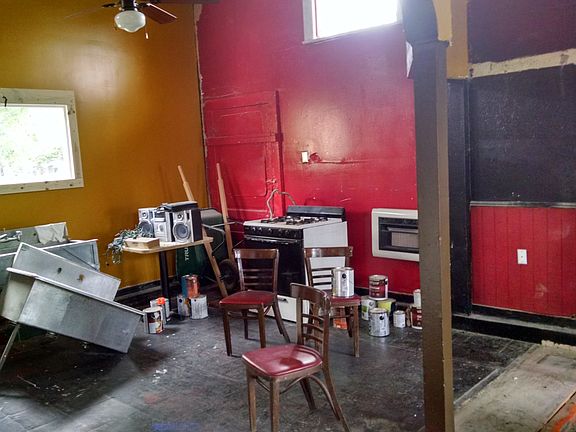 5th image of 8838 Willow St