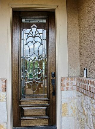 3rd image of 215 Evans Oak Ln