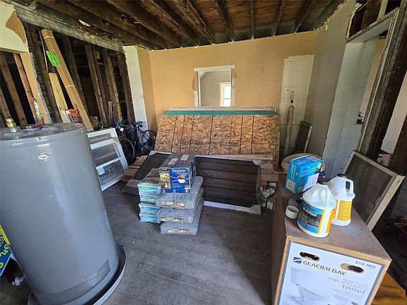 2nd image of 737 E 13th St