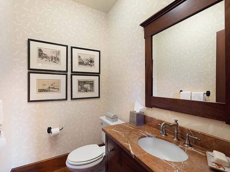 100 Upper Rd — Photo 13