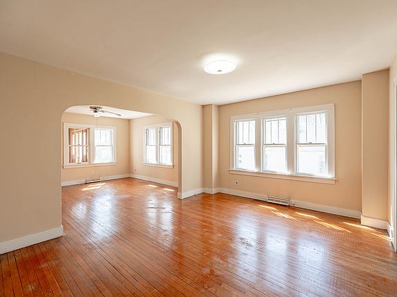 4th image of 288 Old Gary Ave