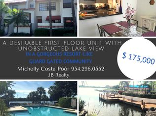 407 Liberty Ct, Deerfield Beach, FL 33442