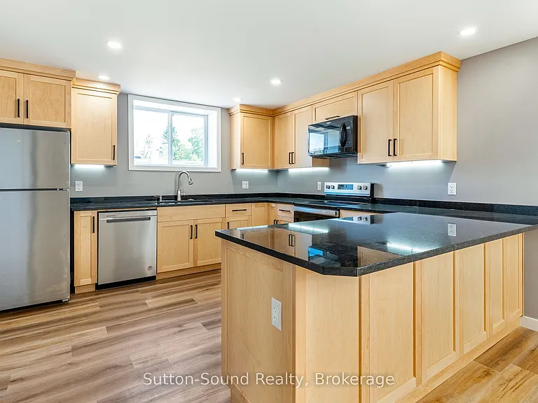 486 Dawson St #LOWER — Photo 10