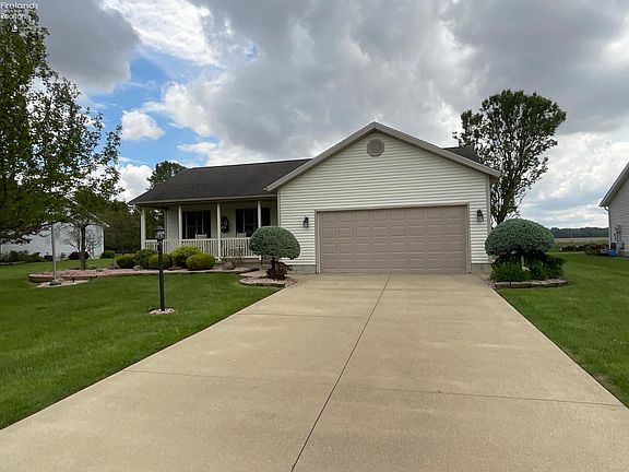 4th image of 21 Whitney Dr