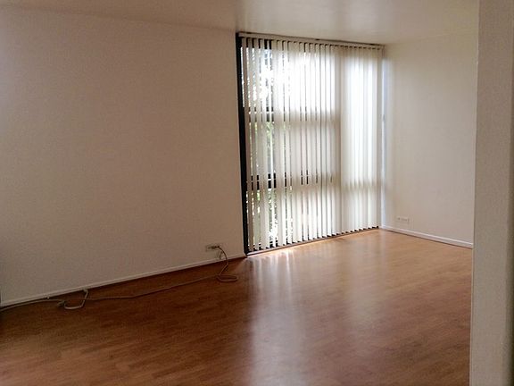 2nd image of 3041 S Michigan Ave Unit 311
