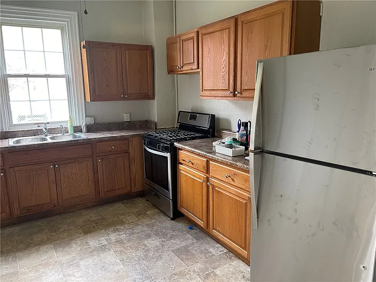 1732 Middle St — Photo 9