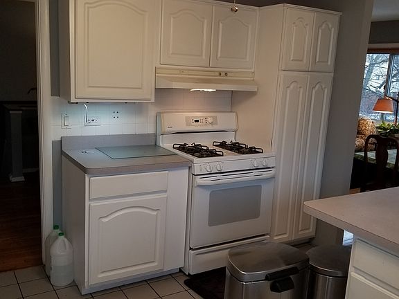 3rd image of 540 Lafayette Ln