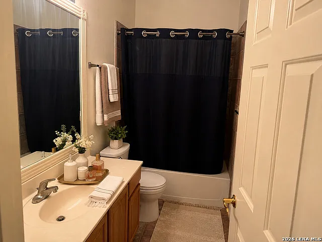 2411 Enfield Grove Dr — Photo 13