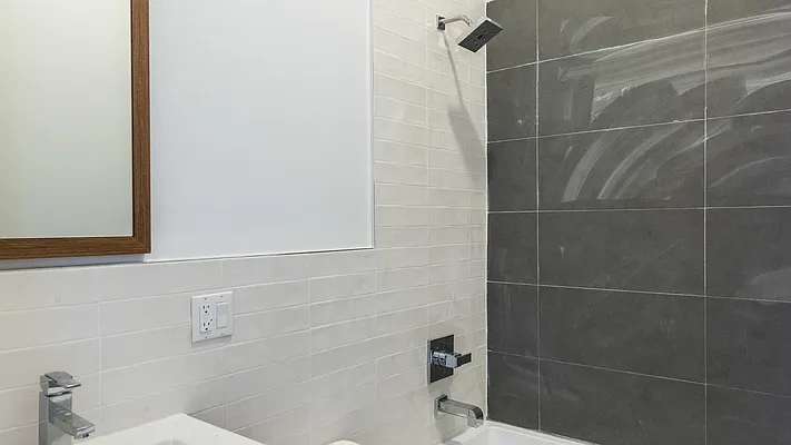 Rented by Nooklyn NYC LLC | media 22