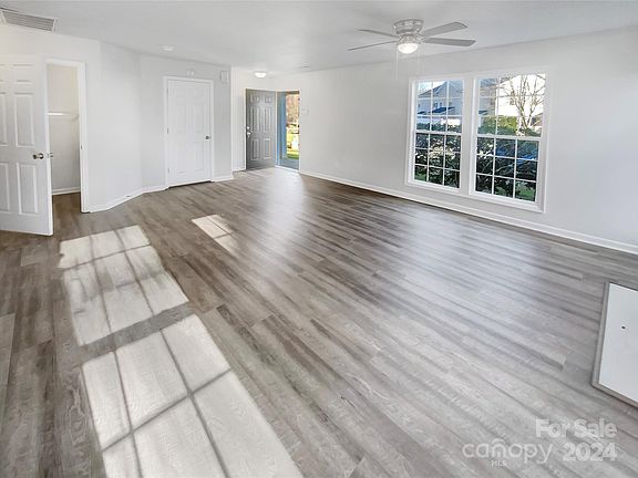 4th image of 9542 Littleleaf Dr