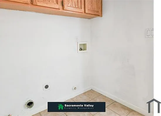 1901 Yarnell Way — Photo 23