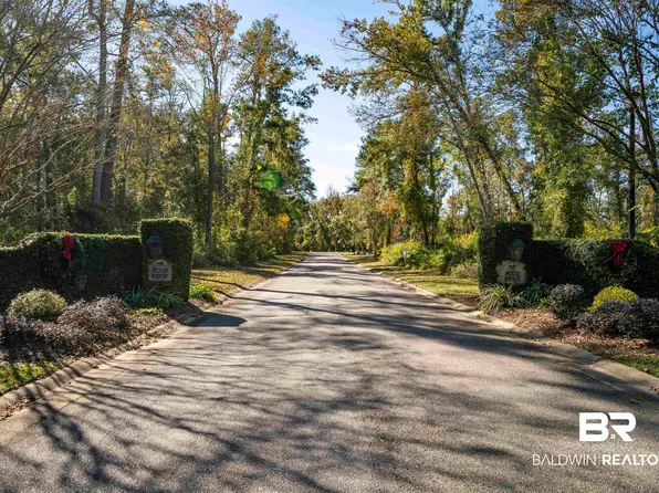 56 Saddlewood Ln, Fairhope, AL 36532