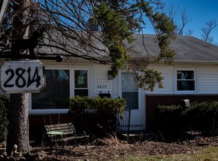 2814 Cardinal Dr, Rolling Meadows, IL 60008