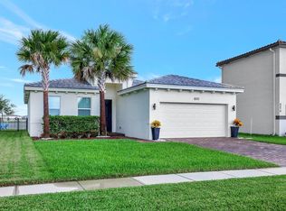8271 NW Greenbank Cir, Port Saint Lucie, FL 34987