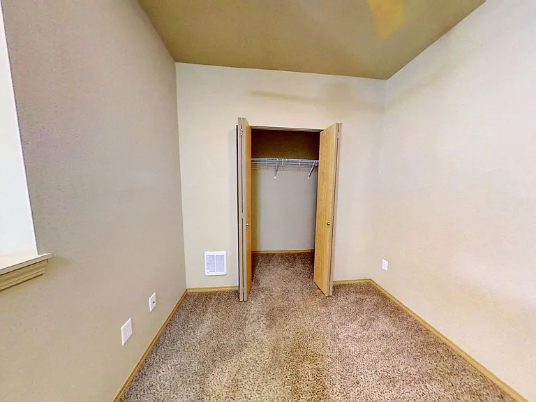 Mckenze Square Apartments — Photo 9