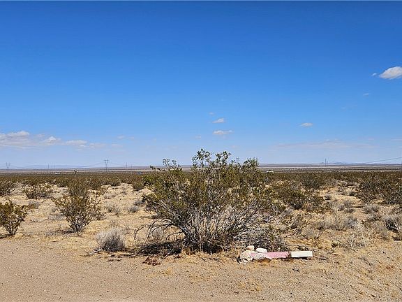 3rd image of 802 Princess Pat Mine Rd