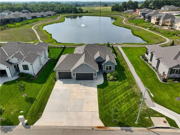 19407 W 201st Ter, Spring Hill, KS 66083