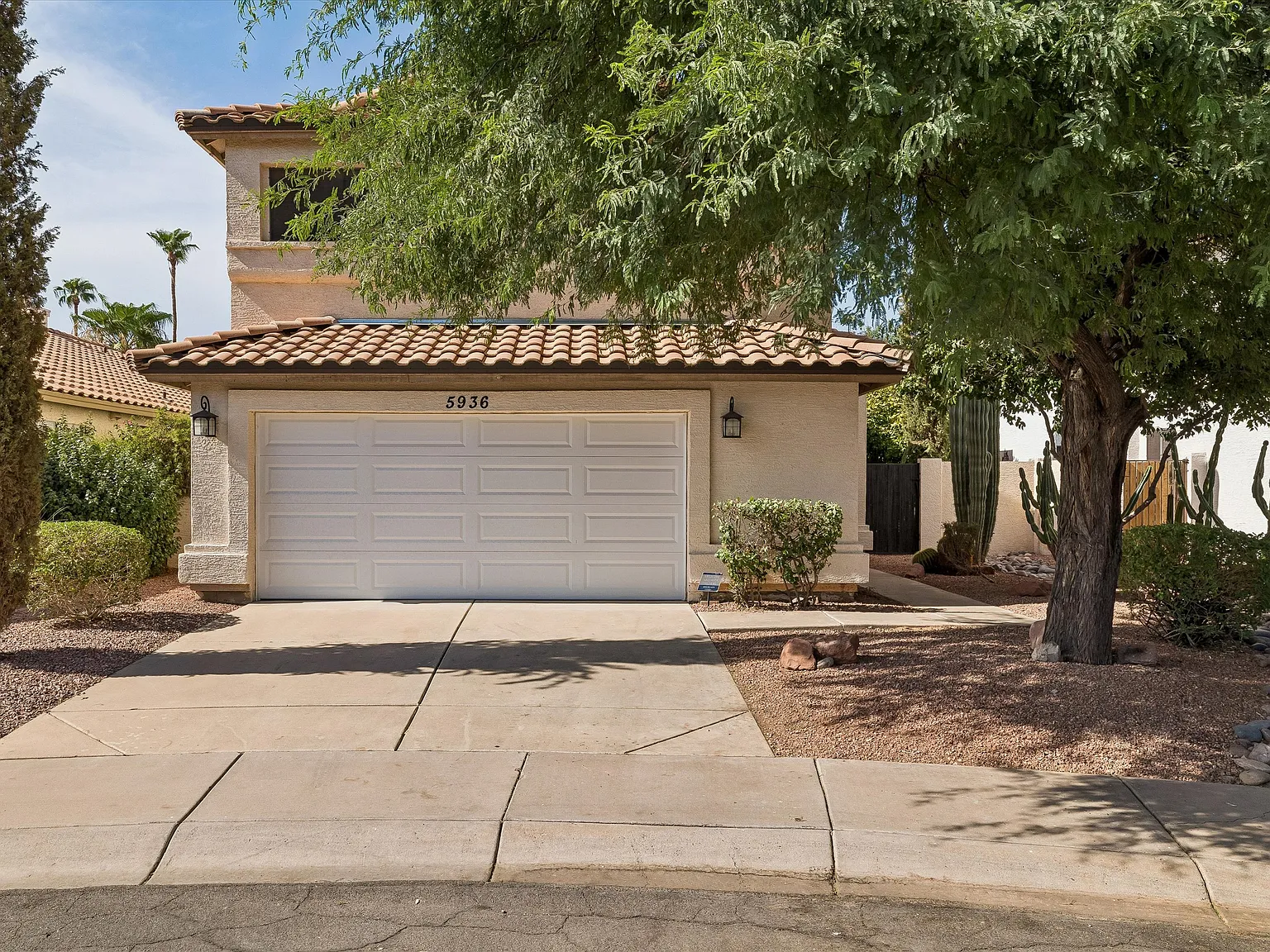 3 bed, 1566 sqft, $3,899 — Photo 2