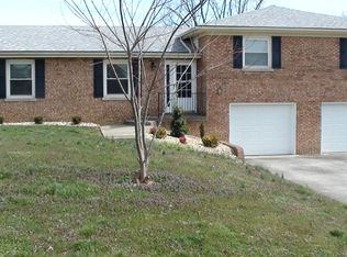 102 Allen Douglas Dr, Richmond, KY 40475