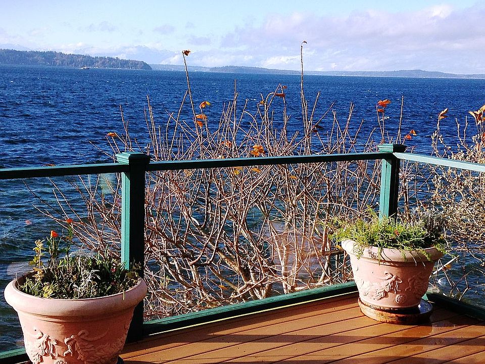 View from upper (house) deck