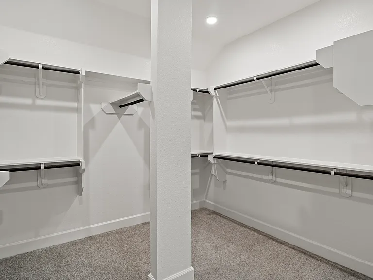 2612 Griffith Mews — Photo 10