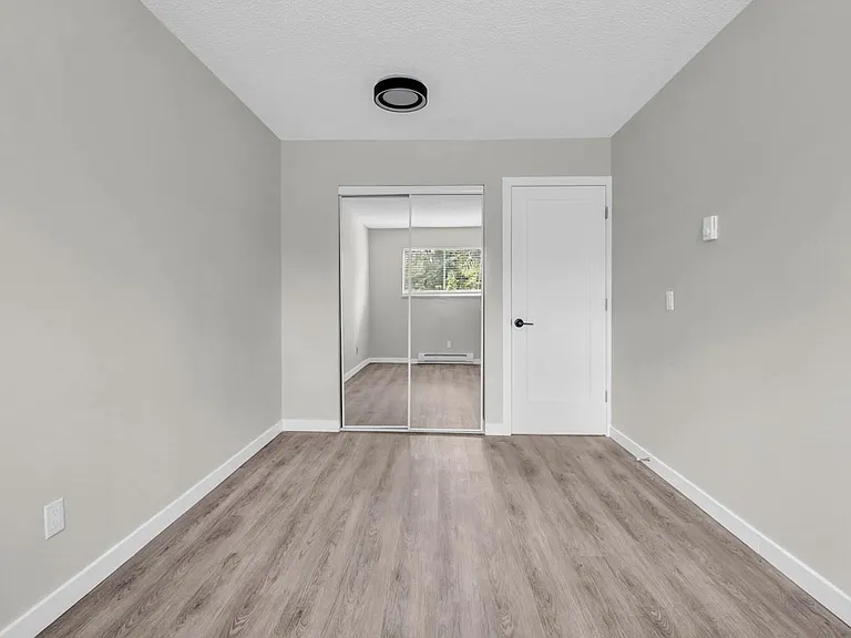 2441 Countess St — Photo 26
