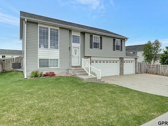 3rd image of 4441 W Hub Hall Dr