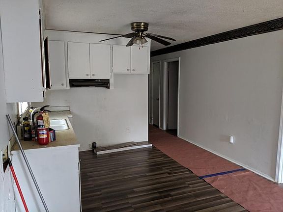 5th image of 105 Leona Dr