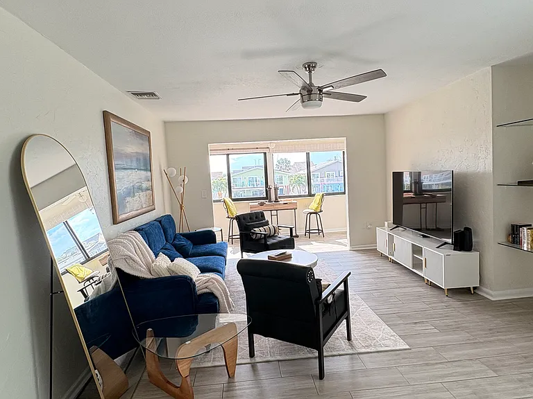 1 Windrush Blvd #98 — Photo 49