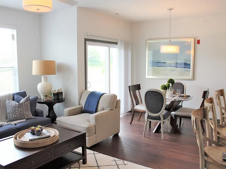 15001 Creekstone Way — Photo 9