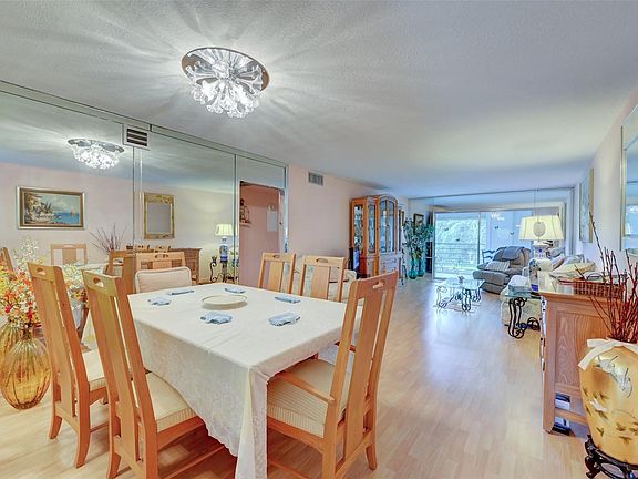 2nd image of 2404 Antigua Circle #D3